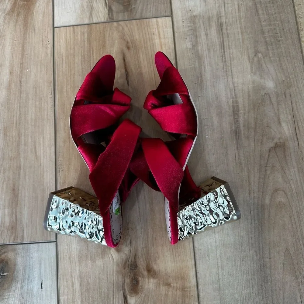 NWT Muse by Marchesa, Iris Red Velvet Knotted Dress Shoes Slide Sandals 7